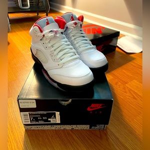 Air Jordan 5 Retro “Fire Red” Size 7